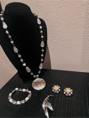 Multicolor Stone Pendant Necklace set